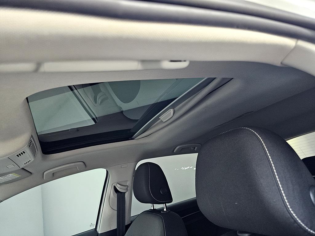 Volkswagen Golf - Vista 12