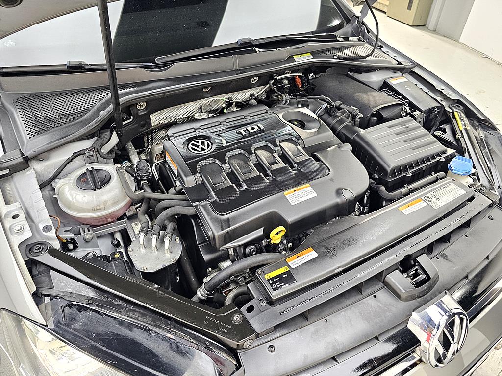 Volkswagen Golf - Vista 6