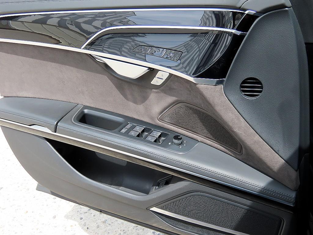 Audi A8 - Vista 12