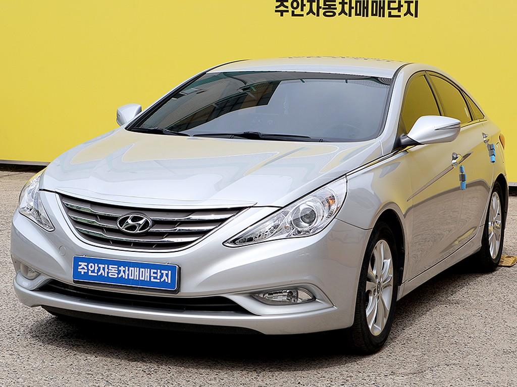HYUNDAI Sonata - Vista 3