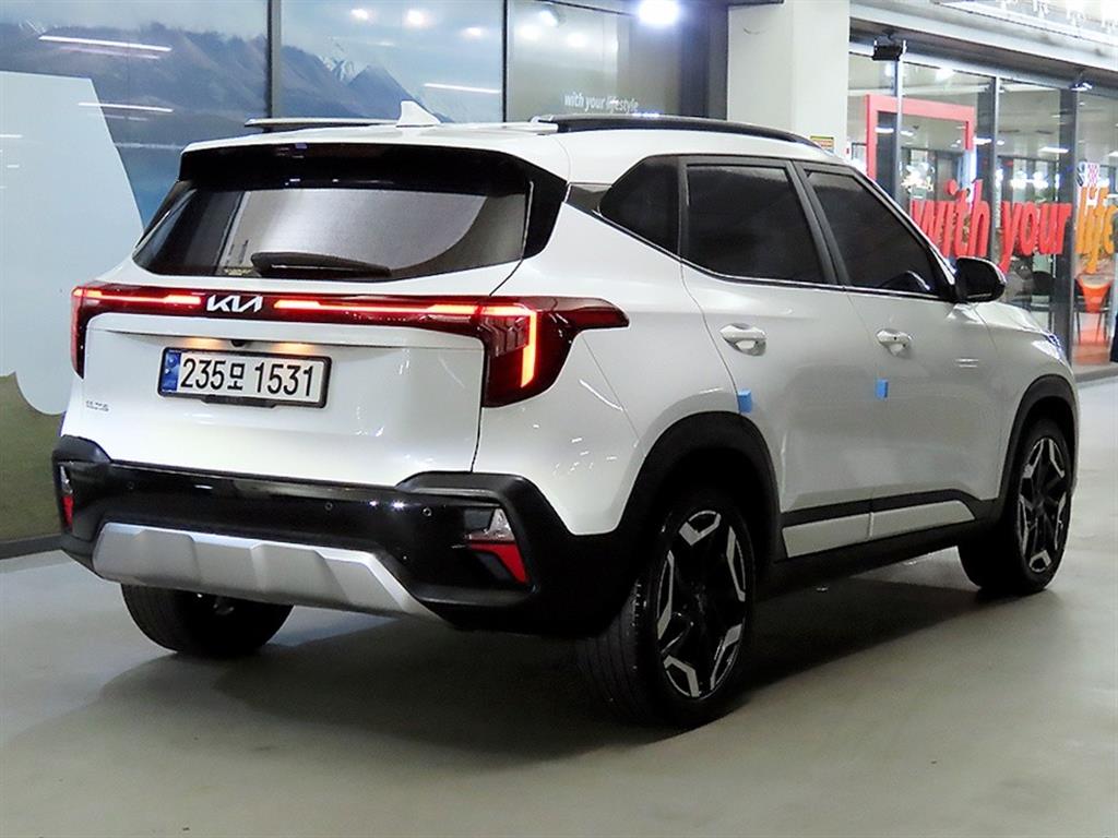KIA Seltos - Vista 4