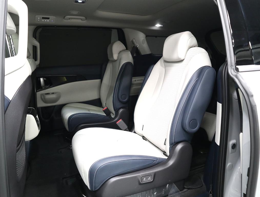 KIA Carnival - Vista 10