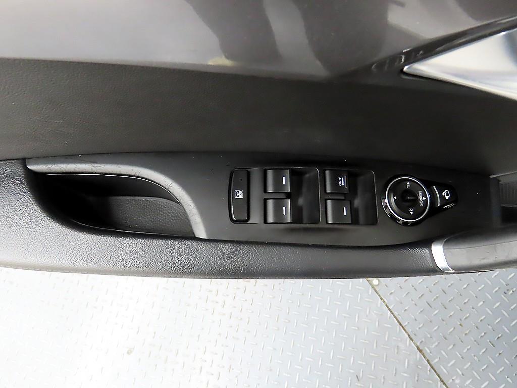 HYUNDAI i40 - Vista 11
