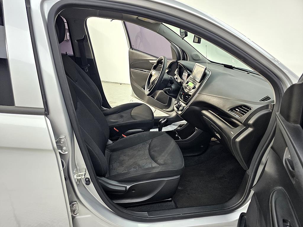 Chevrolet Spark - Vista 11
