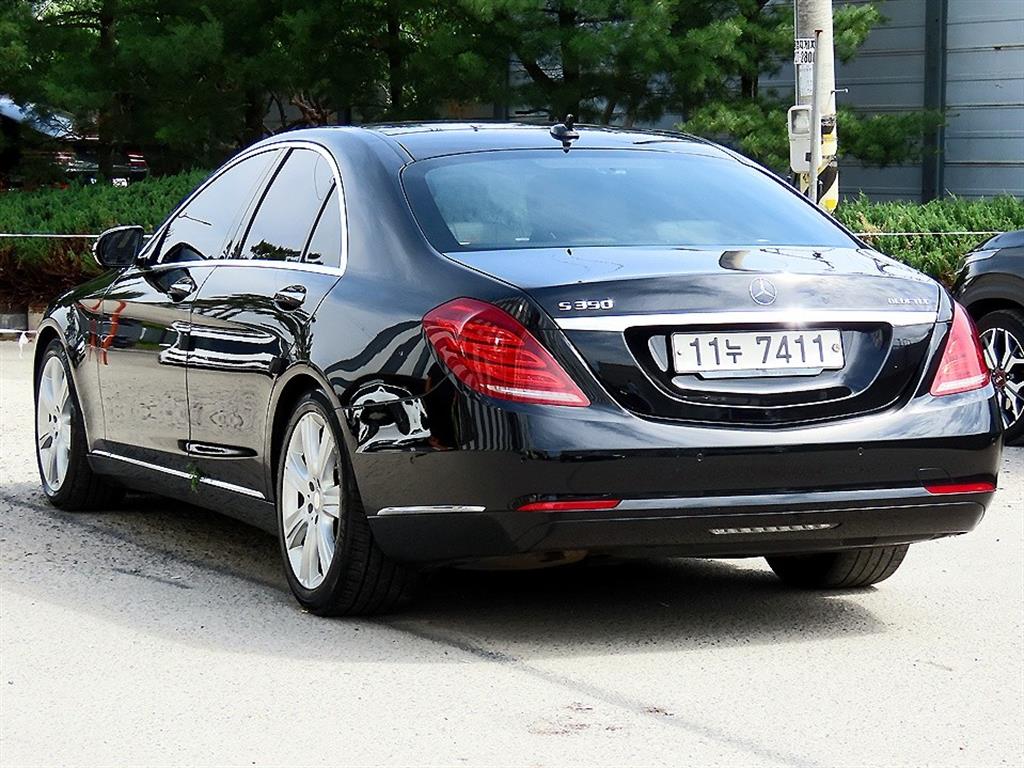 Mercedes Benz S Class - Vista 3