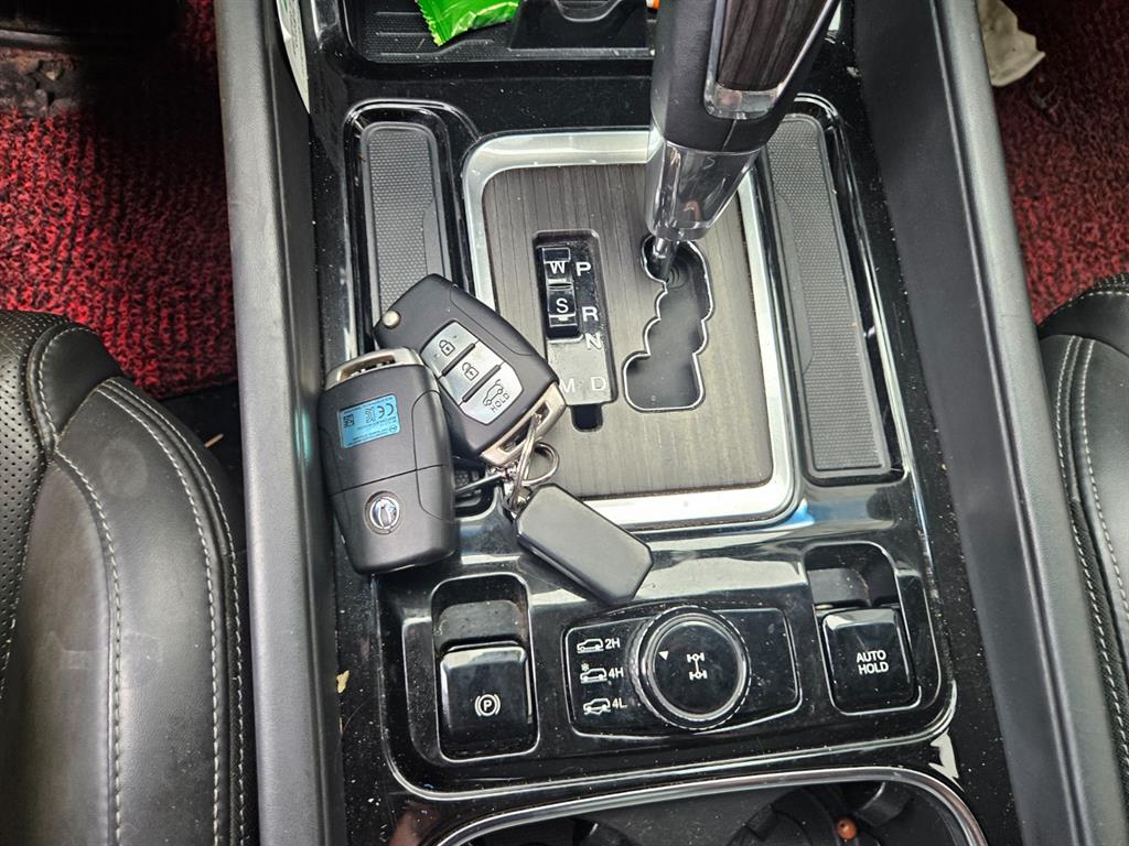 Ssangyong Rexton 2018 Negro - Importación desde Corea - HF Imports Iquique - Foto 13