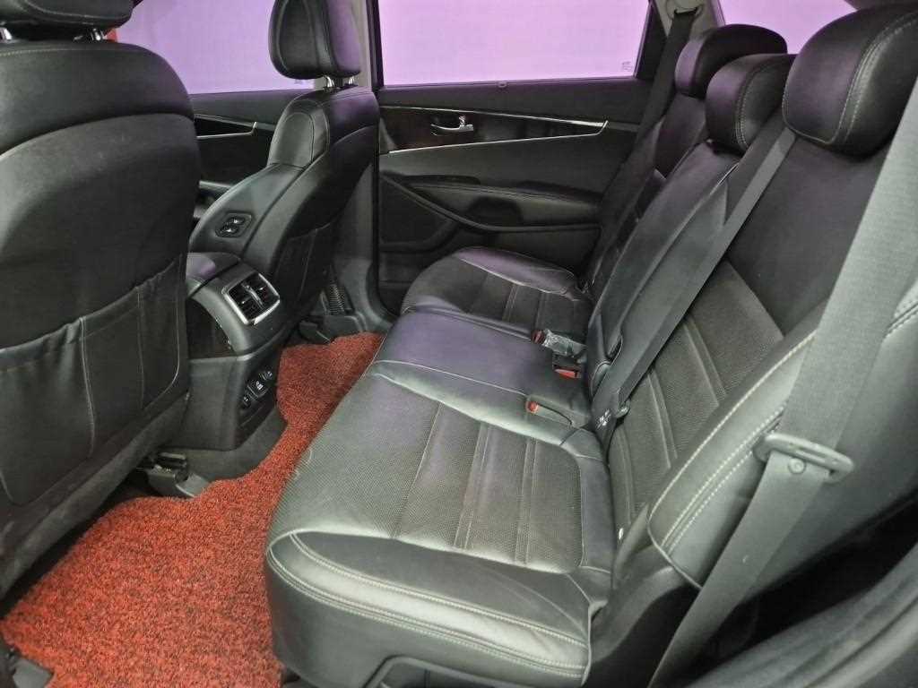 KIA Sorento - Vista 12