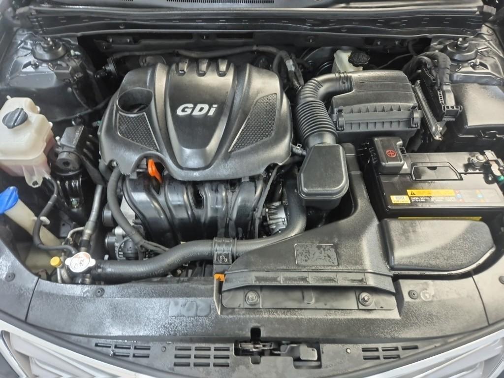 HYUNDAI Grandeur - Vista 5