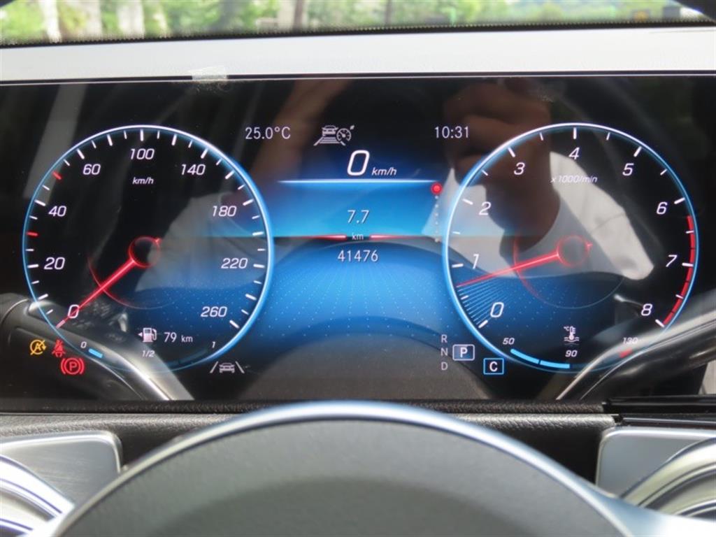 Mercedes Benz GLB Class - Vista 9