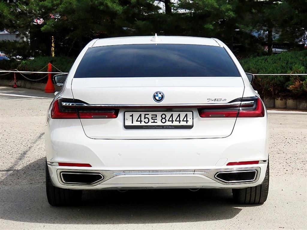 BMW 7 Series - Vista 4
