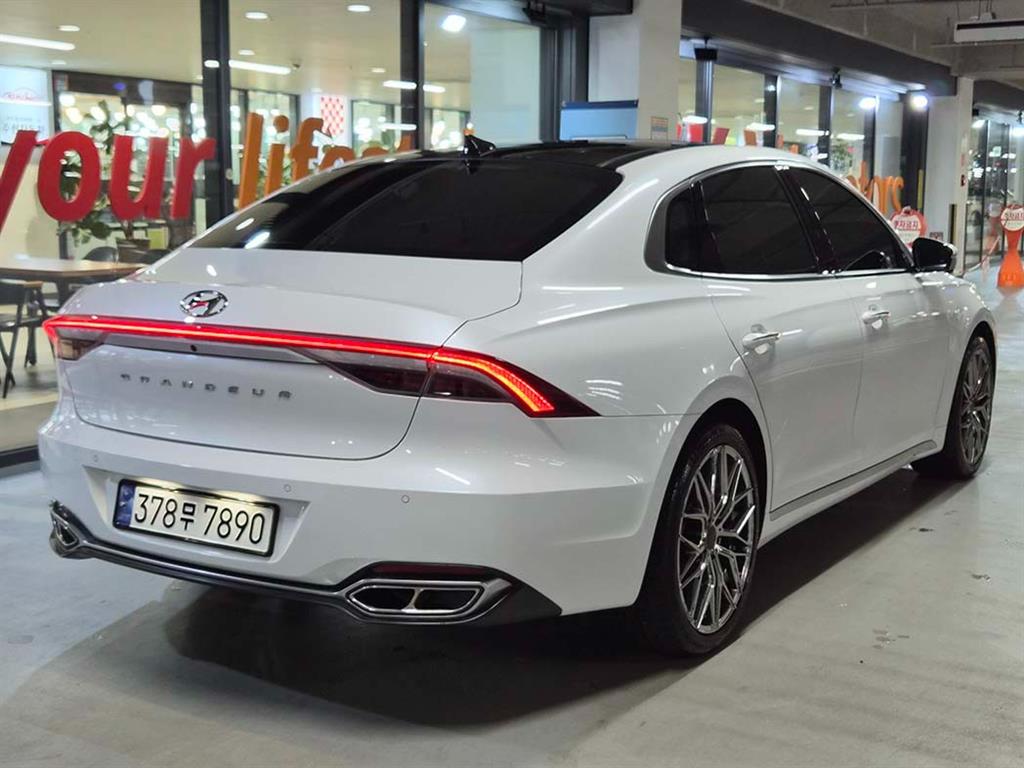 HYUNDAI Grandeur - Vista 4