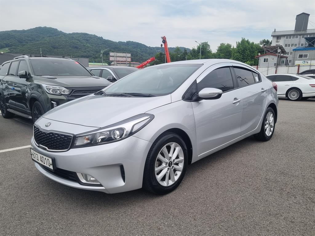 KIA K3 - Vista 3