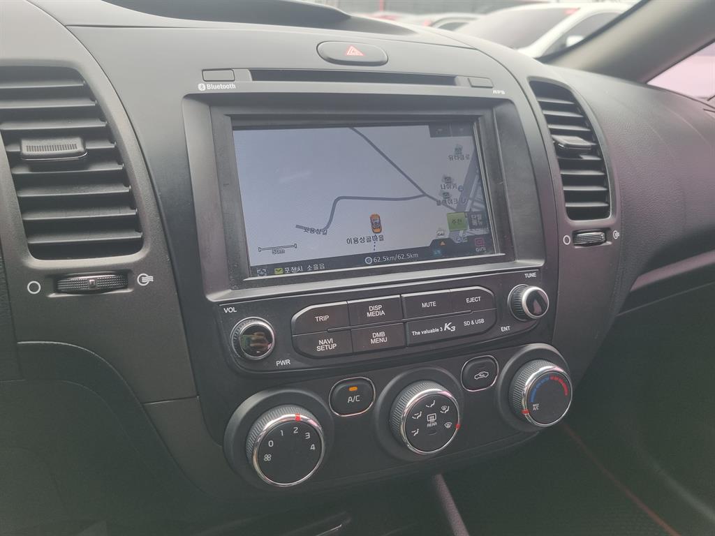 KIA K3 - Vista 9