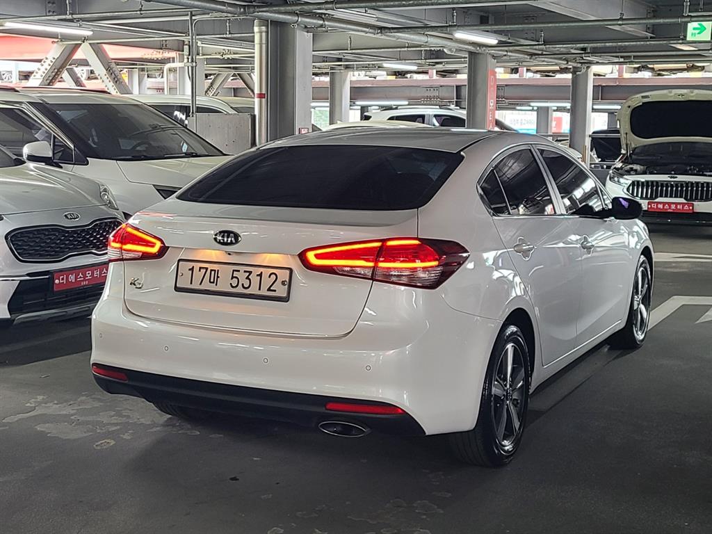 KIA K3 - Vista 2