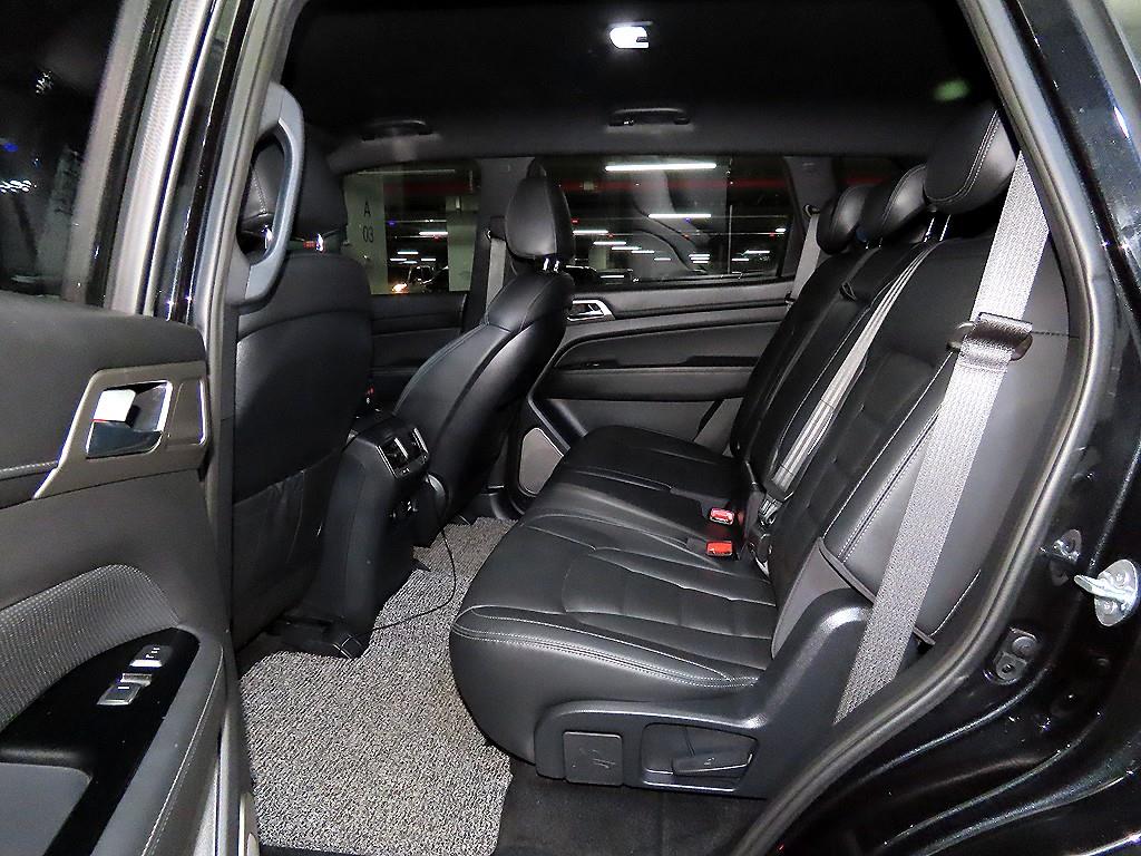 Ssangyong Rexton - Vista 7