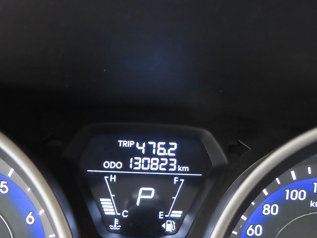 HYUNDAI Avante - Vista 11