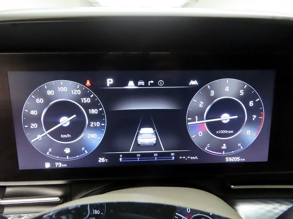 KIA Carnival - Vista 5