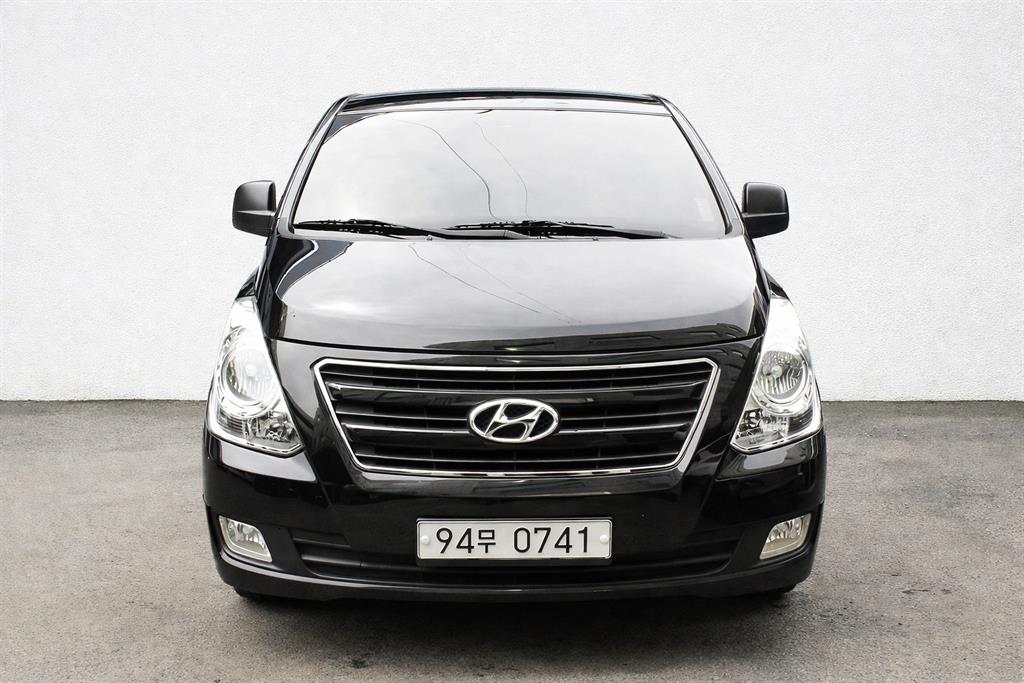 HYUNDAI Starex 2017 Negro - Importación desde Corea - HF Imports Iquique - Foto 1