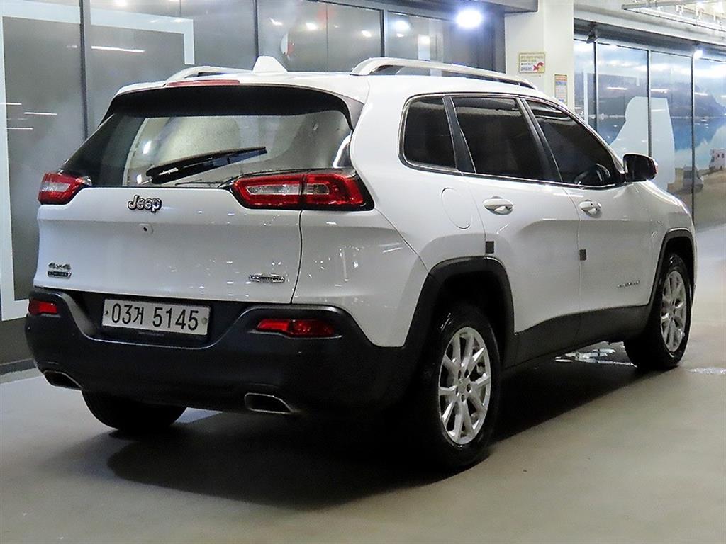Jeep Cherokee - Vista 4