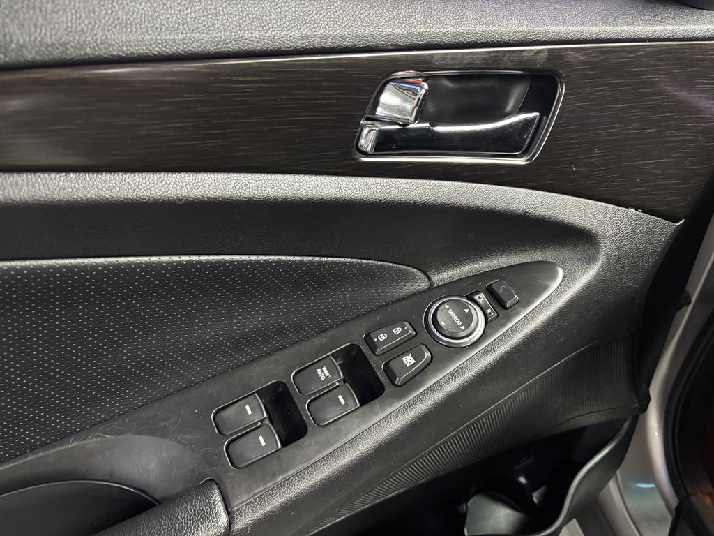 HYUNDAI Sonata - Vista 11