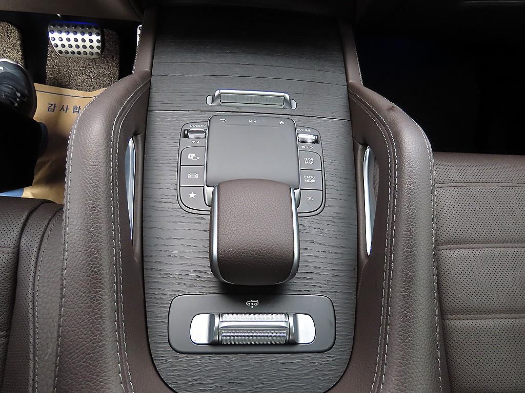 Mercedes Benz GLS Class - Vista 12