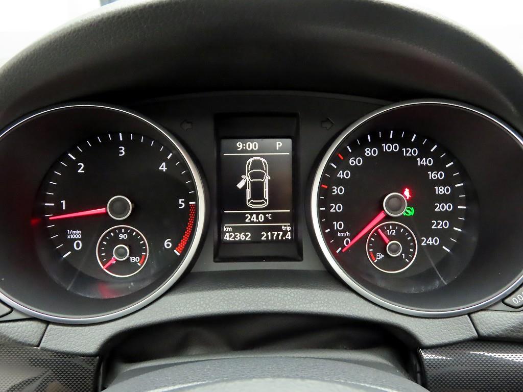 Volkswagen Golf - Vista 6