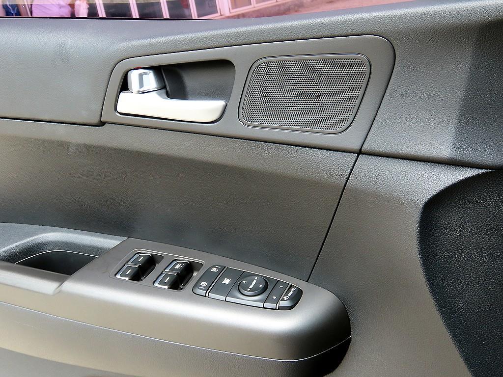 KIA Sportage - Vista 11