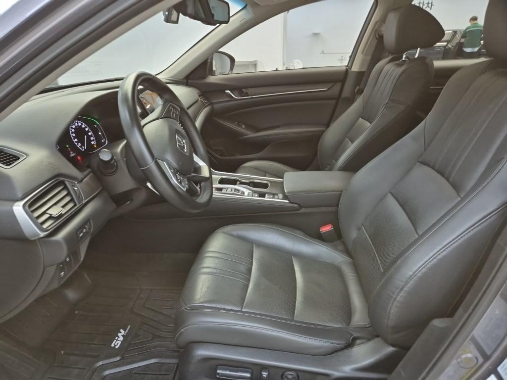 Honda Accord - Vista 11