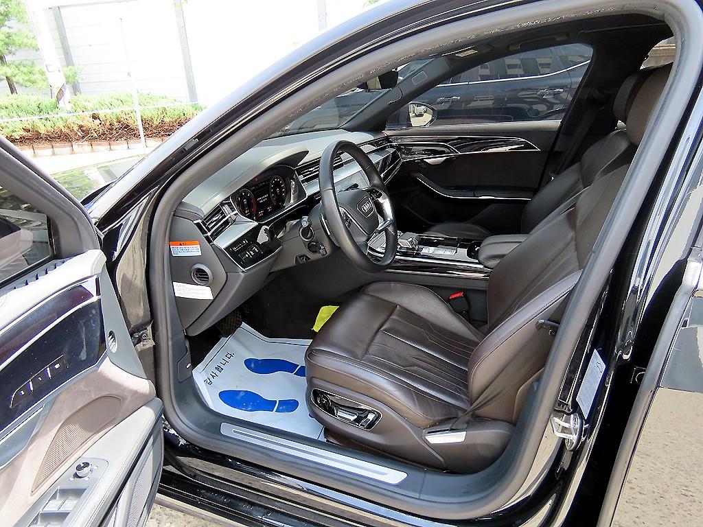 Audi A8 - Vista 5