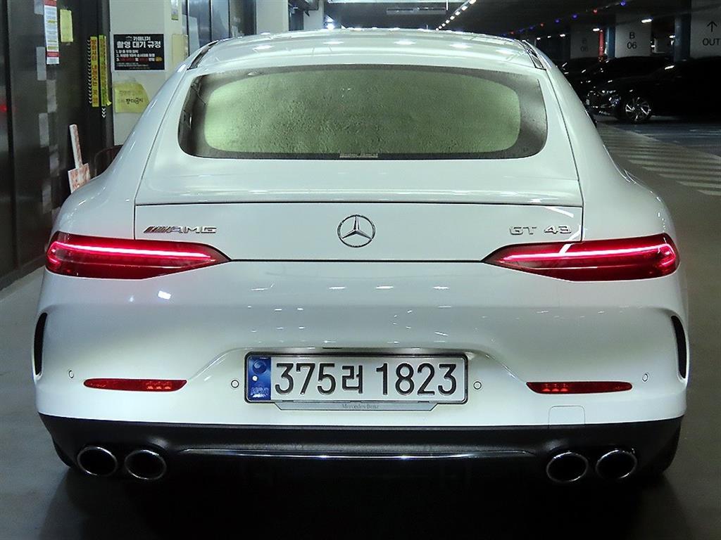 Mercedes Benz AMG GT - Vista 5