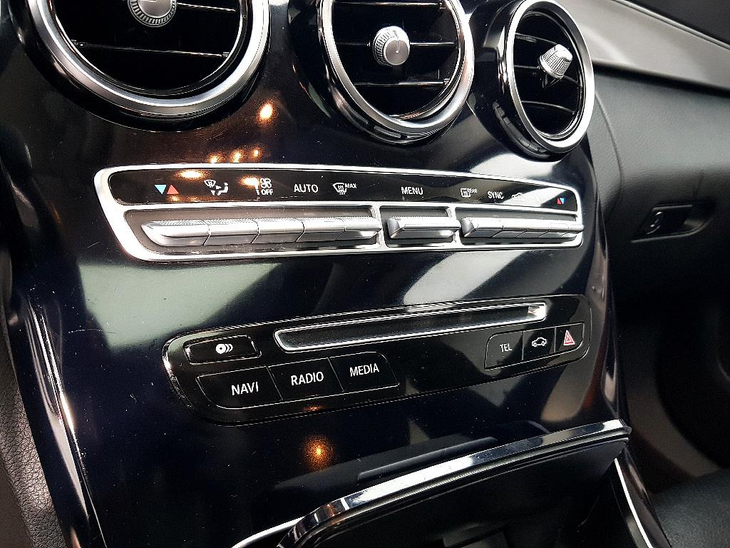 Mercedes Benz C Class - Vista 12