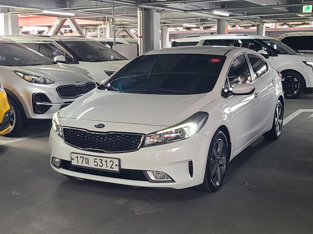 KIA K3 2018 Blanco - Importación desde Corea - HF Imports Iquique - Foto 1