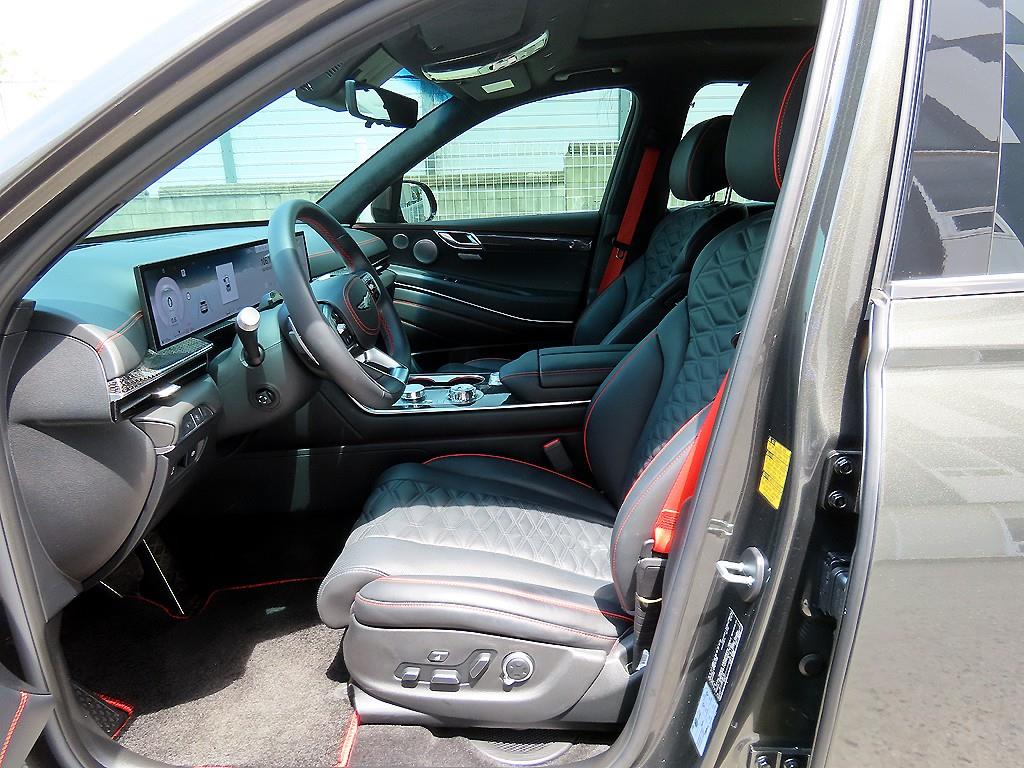 Genesis GV80 - Vista 5