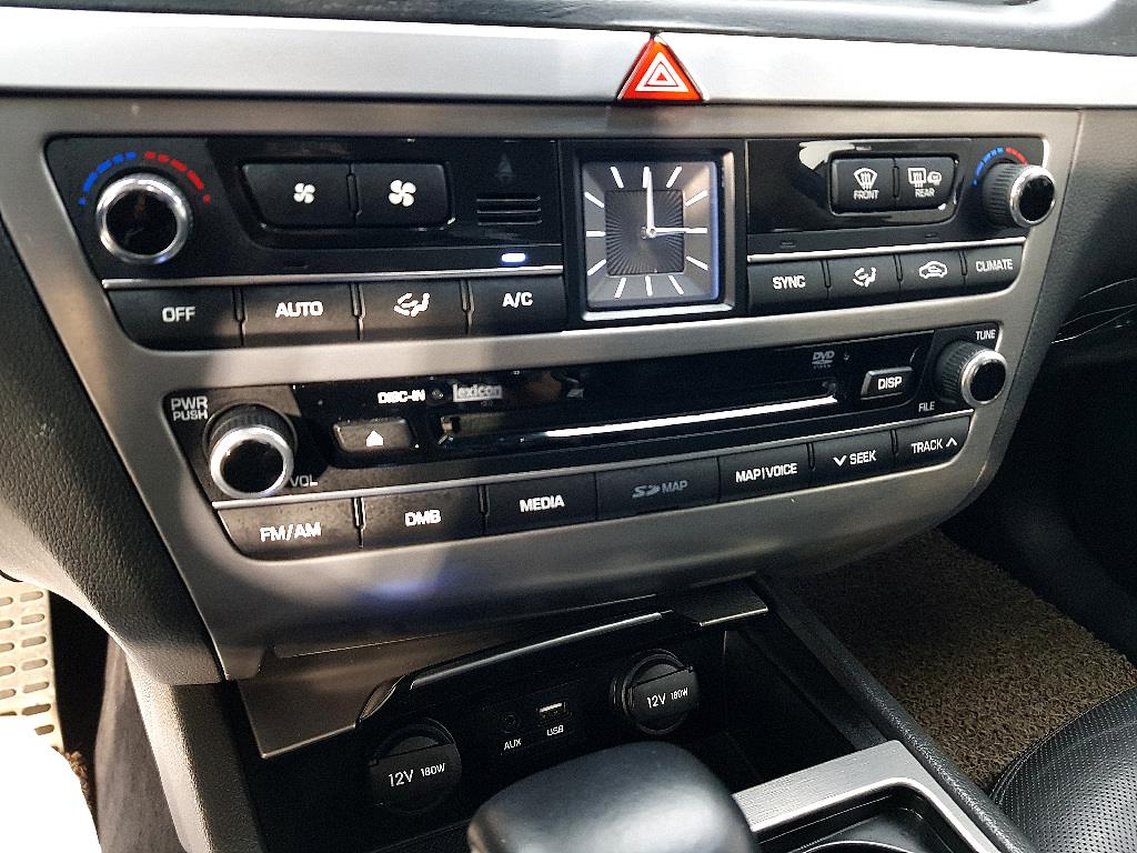 HYUNDAI Genesis - Vista 11