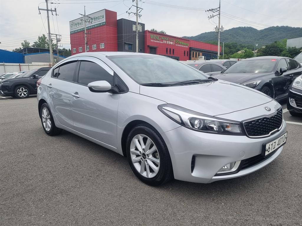 KIA K3 - Vista 2