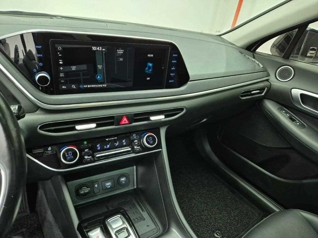 HYUNDAI Sonata - Vista 10
