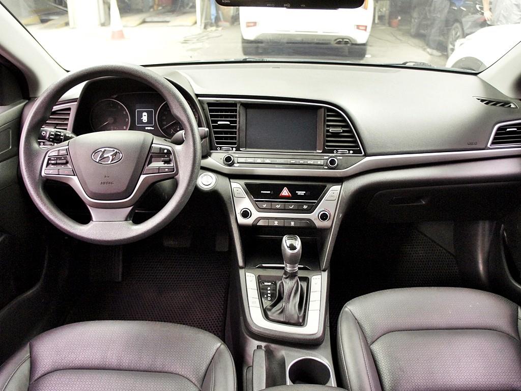 HYUNDAI Avante 2018 Gris - Importación desde Corea - HF Imports Iquique - Foto 7