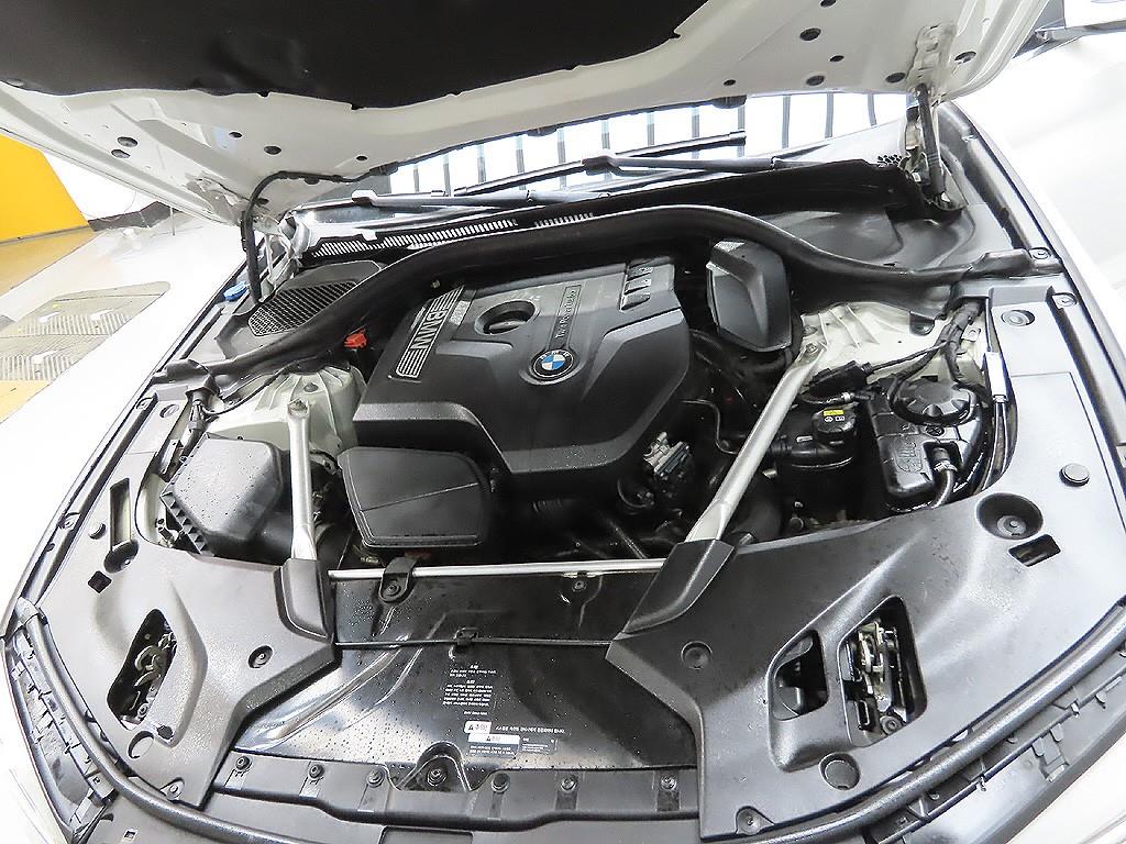 BMW 5 Series 2018 Blanco - Importación desde Corea - HF Imports Iquique - Foto 7