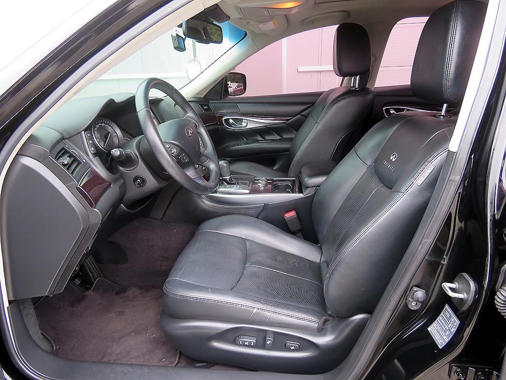 Infiniti M - Vista 5