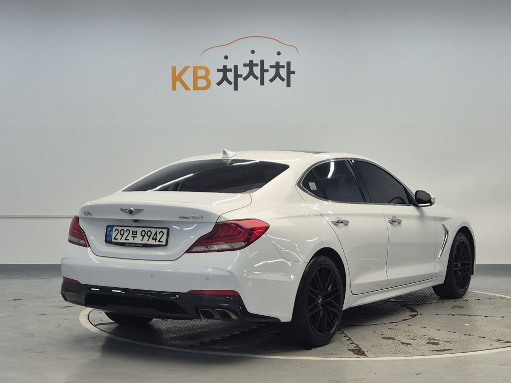 Genesis G70 - Vista 2