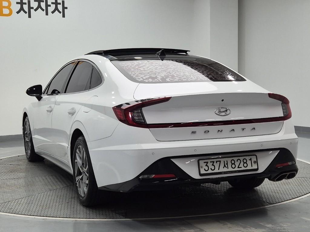 HYUNDAI Sonata - Vista 2