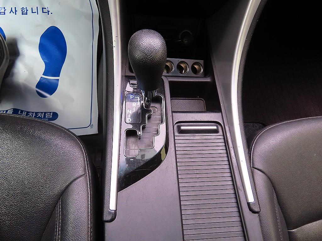 HYUNDAI Sonata - Vista 10