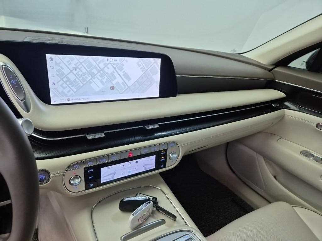 Genesis G90 - Vista 10
