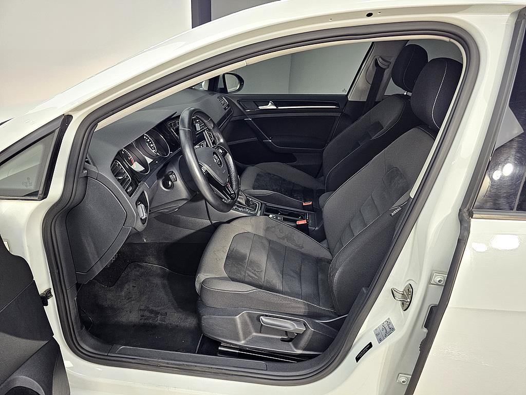 Volkswagen Golf - Vista 8