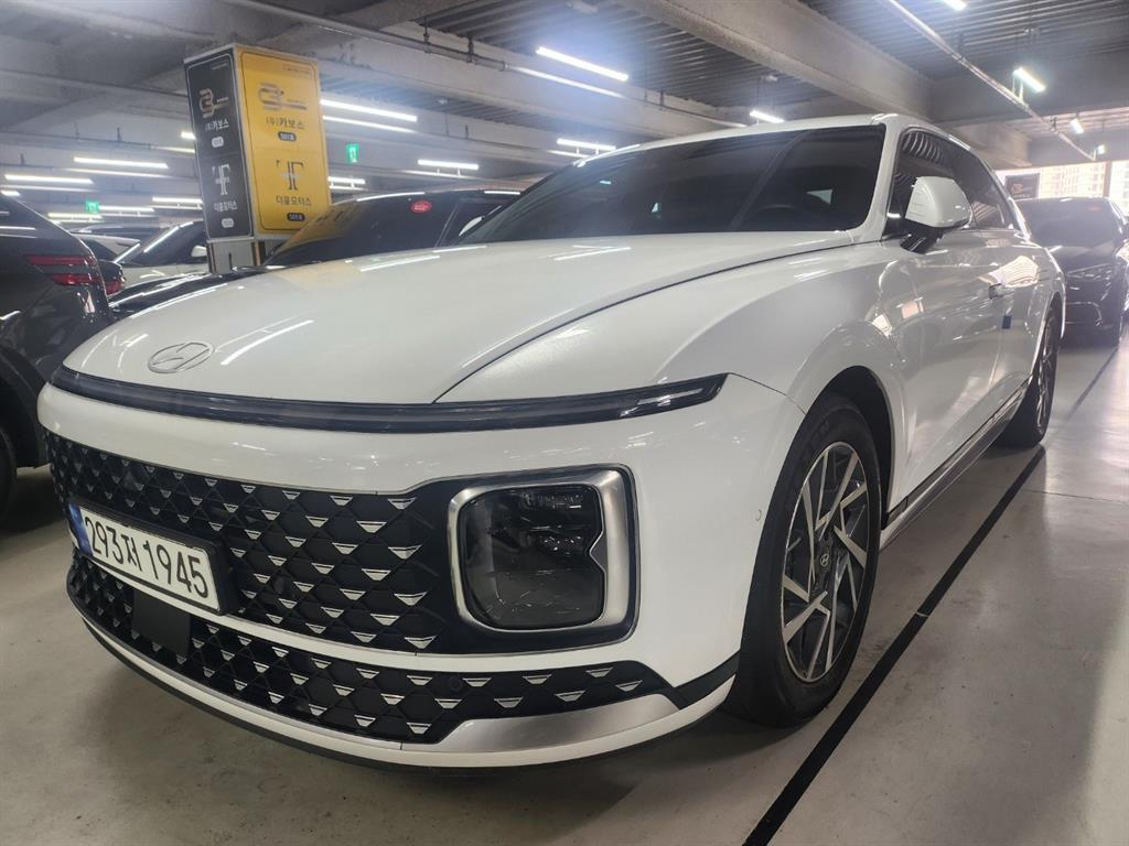 HYUNDAI Grandeur - Vista 2