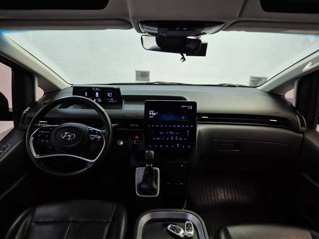 HYUNDAI Staria - Vista 7