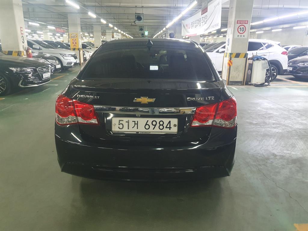 Chevrolet Cruise - Vista 4