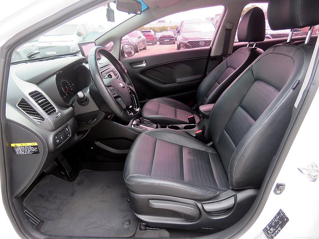 KIA K3 - Vista 5