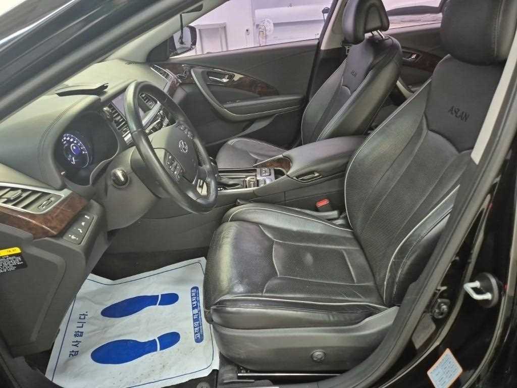 HYUNDAI Aslan - Vista 11