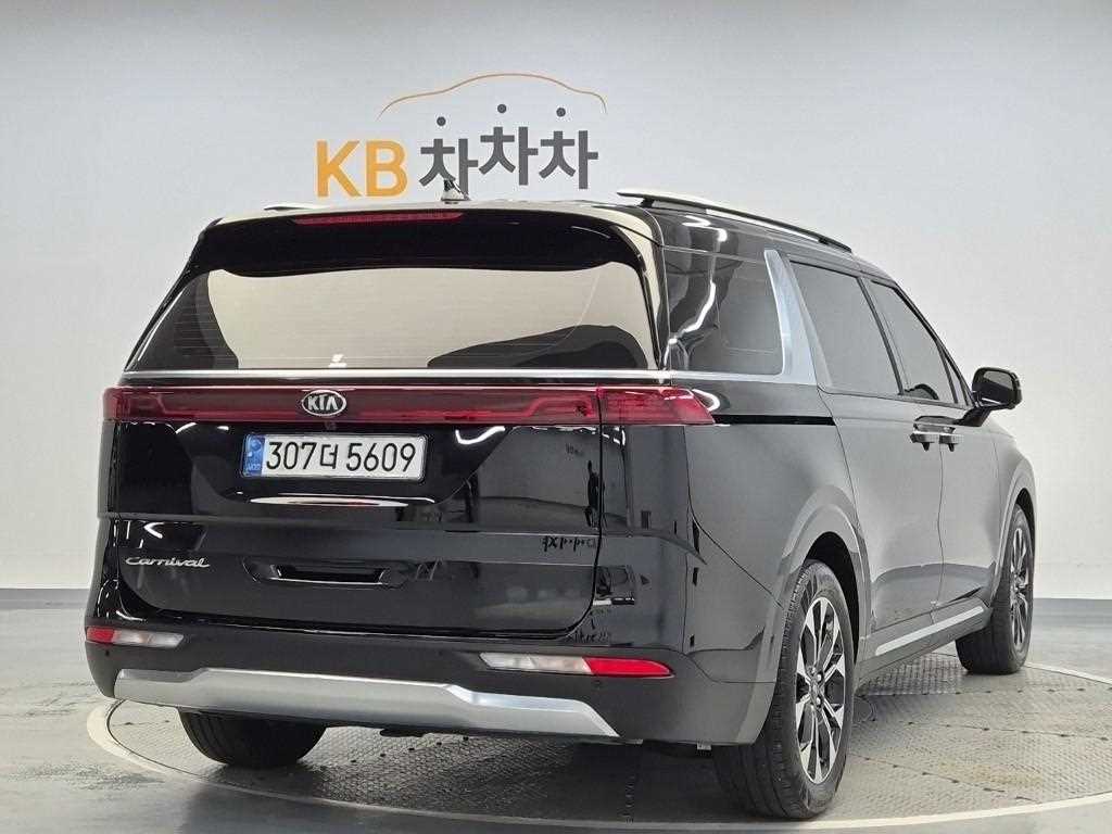 KIA Carnival - Vista 3